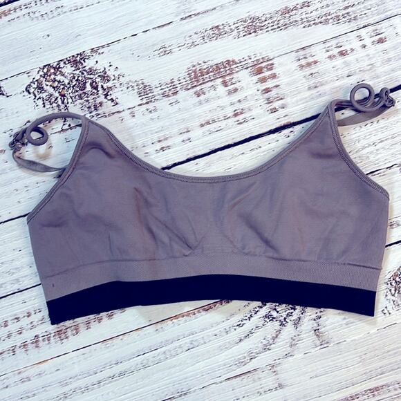 Lululemon Iconic Sweat Bra size Medium - Picture 10 of 13